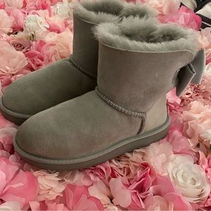 Bailey Bow Mini Uggs worn ONCE!